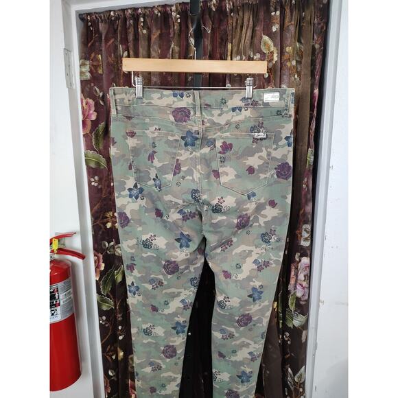 Women's Seven Jeans High Rise Straight Camo Floral Size 16 - Picture 14 of 16
